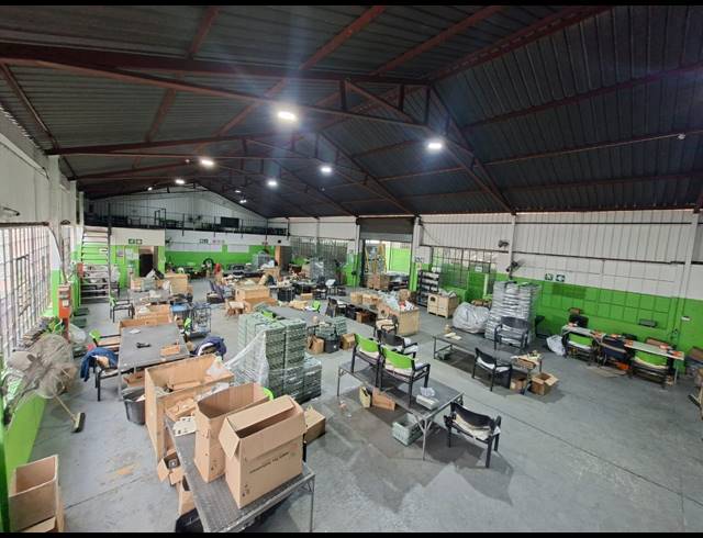 4,000M² WAREHOUSE FOR SALE IN ANDERBOLT
